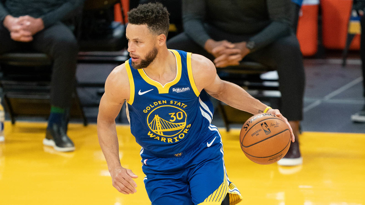 Stephen Curry of the Warriors